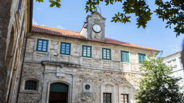 Presupuesto récord de 8,5 millones de euros aprobado en Ortigueira para 2026