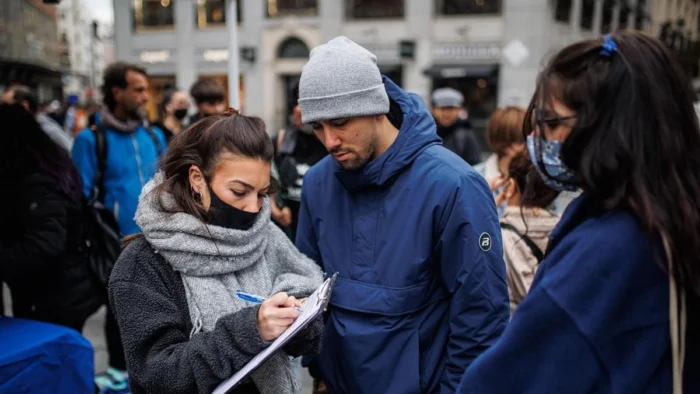 Nuevos Horizontes para Migrantes en España: Un Vistazo a la Regularización