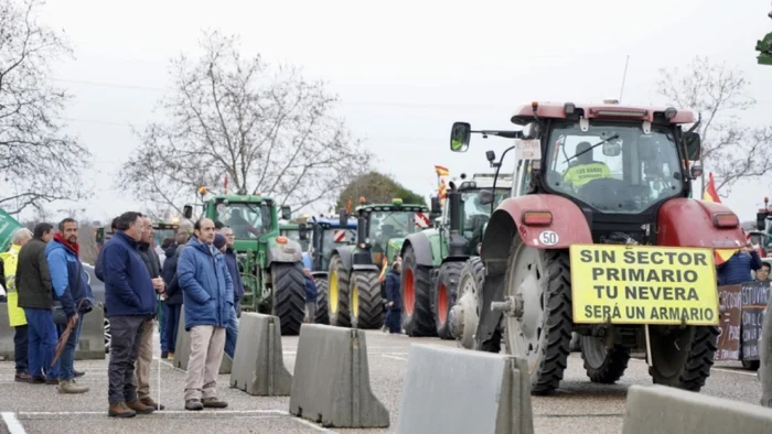 NUEVO TITULO: Agricultores de Valladolid protestan masivamente contra el acuerdo UE-Mercosur