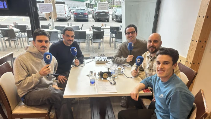 El Sporting de Gijón se ilusiona con el ascenso directo gracias a Borja Jiménez y su tridente ofensivo