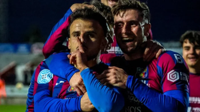 UD Poblense: El líder inesperado que desafía la Segunda RFEF