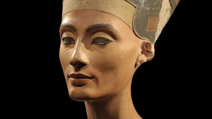 Zahi Hawass asegura estar a un paso de encontrar la tumba de Nefertiti