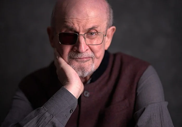 Salman Rushdie: «Esta es la época más violenta en la que he vivido»