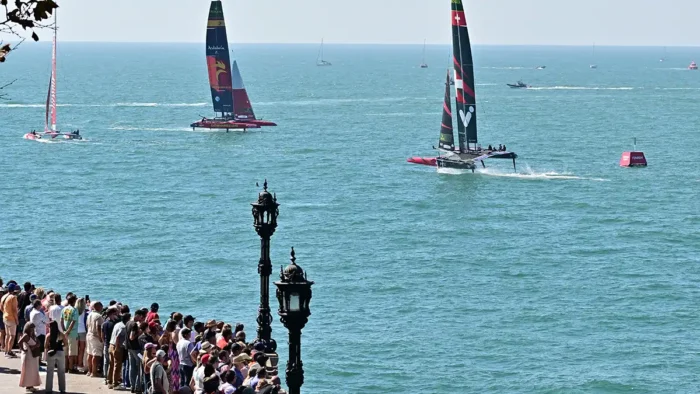 Valencia Arrebata la SailGP a Cádiz: Fuerte Reacción Política