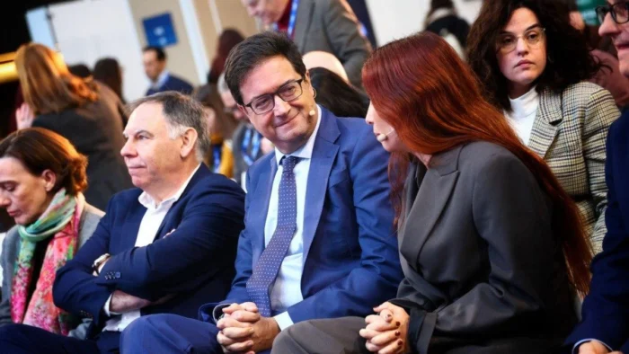 El Gobierno inicia los trámites para implantar las 35 horas semanales para los funcionarios