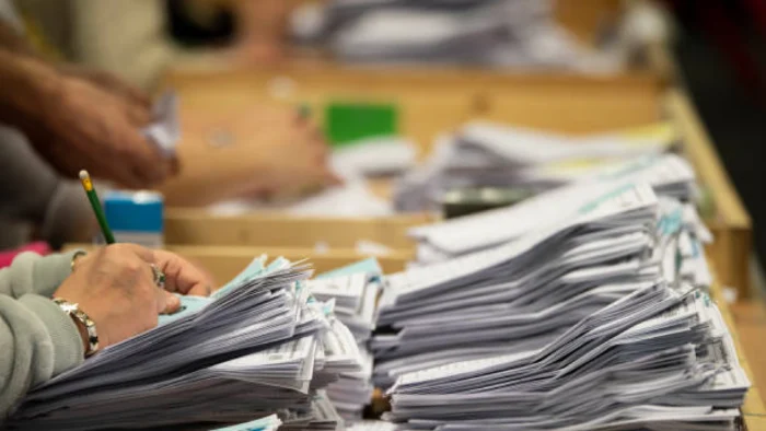 ¿Cuánto papel se gasta en unas elecciones autonómicas? "La regulación pertenece al mundo analógico cuando ya hemos avanzando a la era digital"