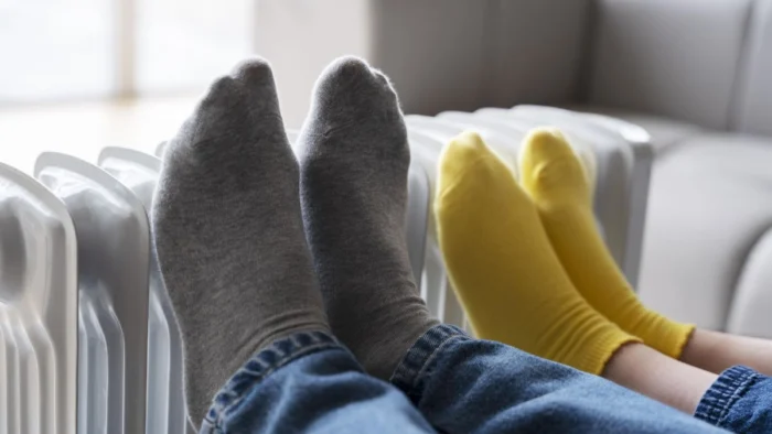 PIES FRÍOS CONSTANTES: CAUSAS, PREVENCIÓN Y SEÑALES DE ALERTA