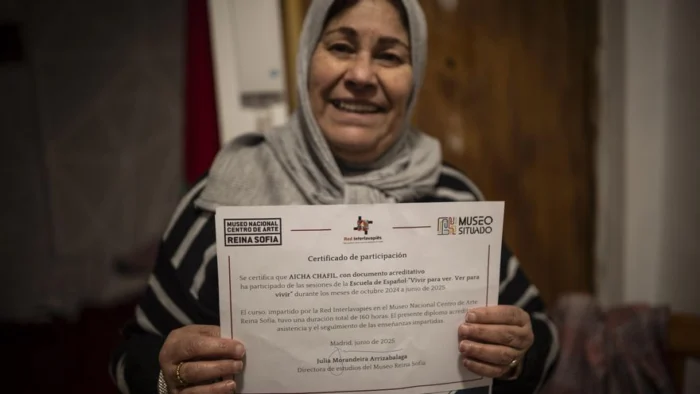 Los migrantes sin papeles que se acoger&aacute;n a la regularizaci&oacute;n: "Por fin podremos trabajar dignamente"