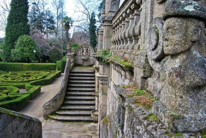 Los espectaculares jardines del pazo medieval que forman parte del patrimonio histórico y monumental de Galicia