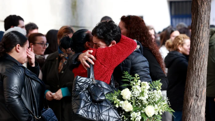 Familiares de Víctimas de Accidente en Adamuz Denuncian Desatención del Gobierno