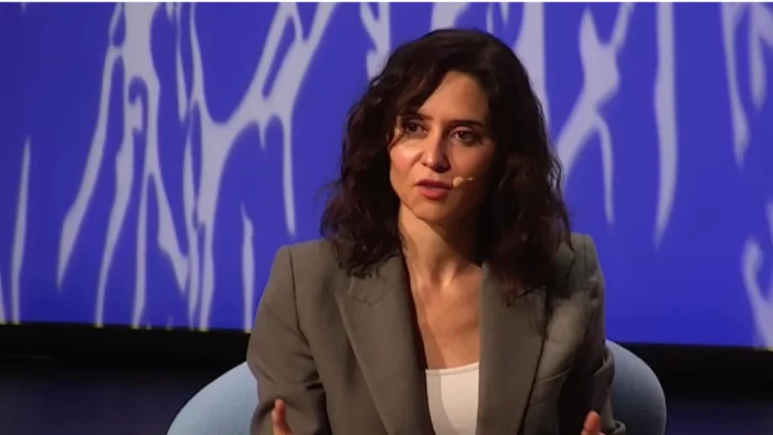 Ayuso causa sensación en Huesca: un socialista y una ex-popular se fotografían con la presidenta madrileña