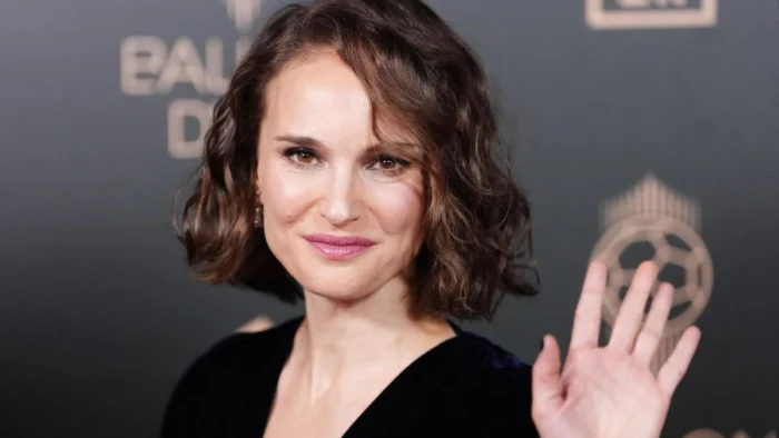 Natalie Portman denuncia la violencia del ICE entre lágrimas en Sundance