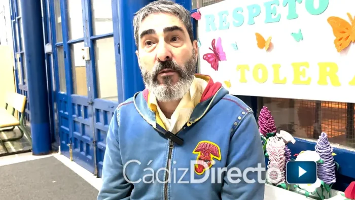 Antonio Martínez Ares regresa a lo añejo con 'Los Humanos'