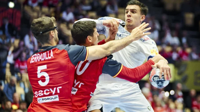 España se despide del Europeo con su peor partido