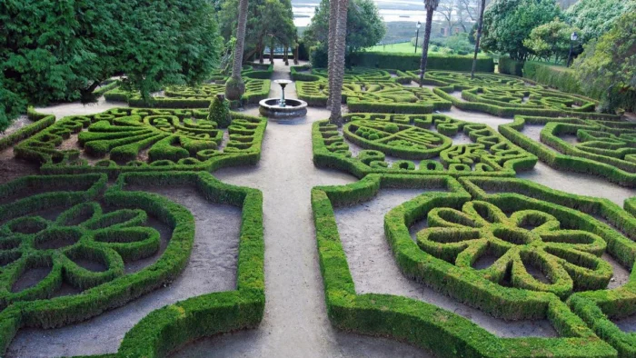 Los espectaculares jardines del pazo medieval que forman parte del patrimonio histórico y monumental de Galicia