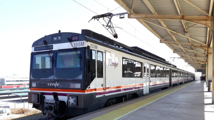 Ferrocarriles en Aragón: Sindicato denuncia graves deficiencias y el Gobierno regional exige la dimisión del Ministro de Transportes