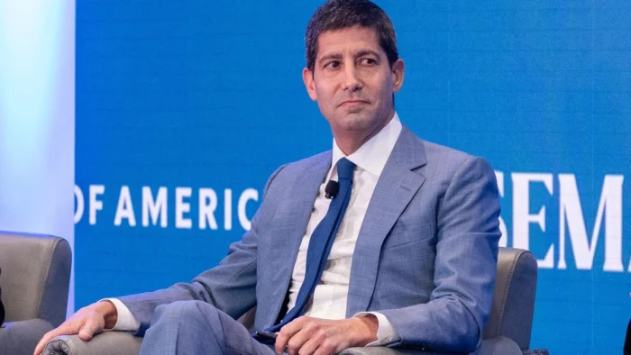 Kevin Warsh, ex miembro de la junta de gobernadores de la Fed, se perfila como el elegido por Trump para relevar a Powell