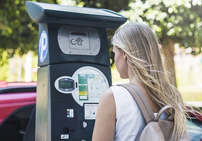 Madrid estudia extender el control del aparcamiento a horas nocturnas y festivos