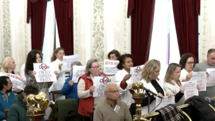 Advertencia del Ayuntamiento de Cádiz a la empresa de Ayuda a Domicilio