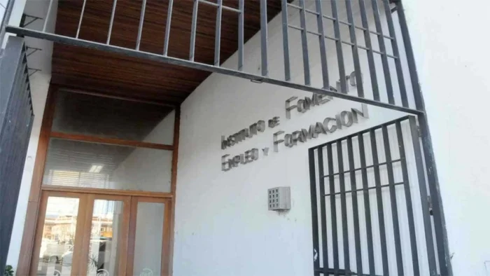 NUEVO TITULO: Oposición en Cádiz critica el gasto municipal en publicidad, elevándolo a un millón de euros