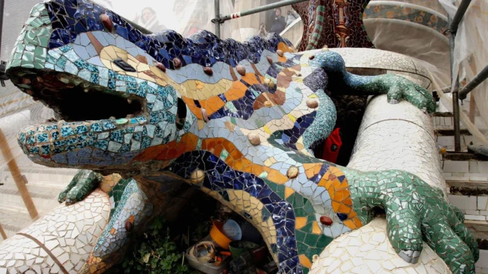 Conocer a Gaudí en el centenario de su muerte: la obsesión de Gaudí por los dragones