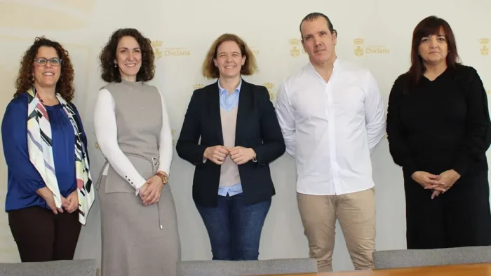 Amàre Beach Hotel Sancti Petri busca talento local en Chiclana para su apertura en abril