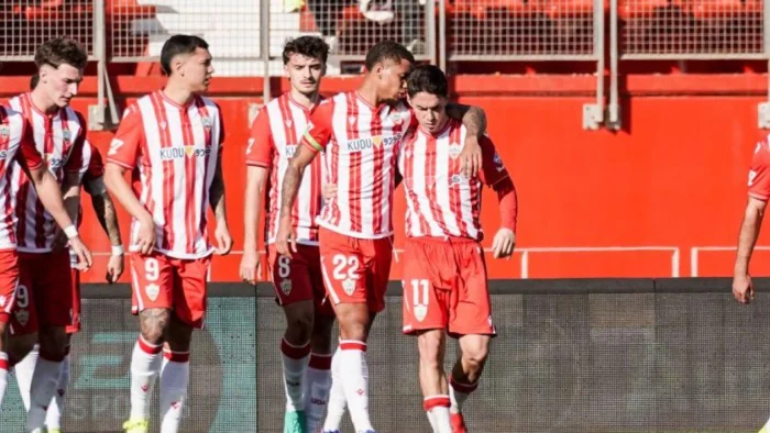 El Almería Sella la Victoria ante el Ceuta en un Partido Lleno de Goles