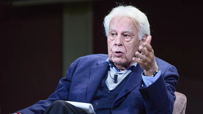 FUERTES CRÍTICAS DE FELIPE GONZÁLEZ A LA DIRECCIÓN DEL PSOE