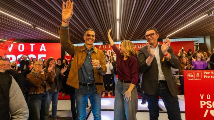 Insultos a Pedro Sánchez en mitin de Teruel: "No tienen argumentos", responde el presidente