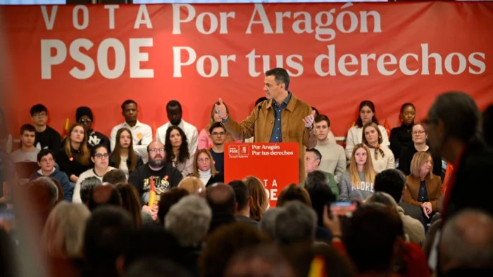 Pedro Sánchez pide el voto en Aragón para frenar a PP y Vox