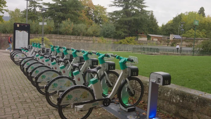 Nuevo Servicio de Bicicleta Eléctrica en Pamplona: Transición y Mejoras