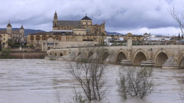 Andalucía suspende las clases presenciales por riesgo de inundaciones