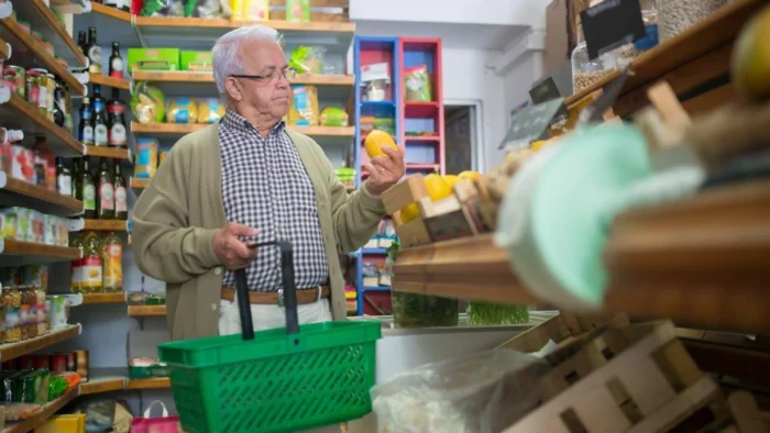¿Comemos bien al envejecer? La importancia de adaptar la dieta con los años