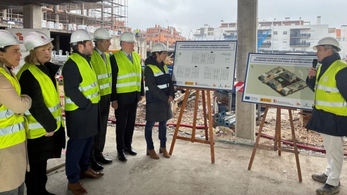 El Gobierno español "moviliza" gran parte de las viviendas asequibles prometidas, pero la entrega efectiva sigue siendo una incógnita