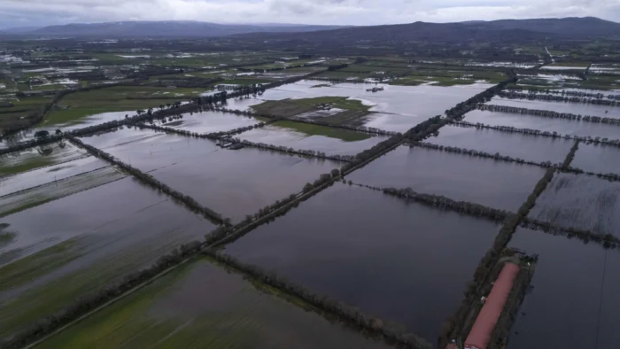 ALERTA METEOROLÓGICA: La Borrasca Leonardo Azota España con Lluvias Torrenciales y Fuertes Vientos