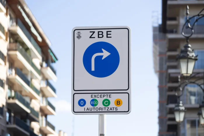 "Entré con mi Tesla y no pienso pagar": turistas alemanes cargan contra la nueva zona de bajas emisiones de Palma