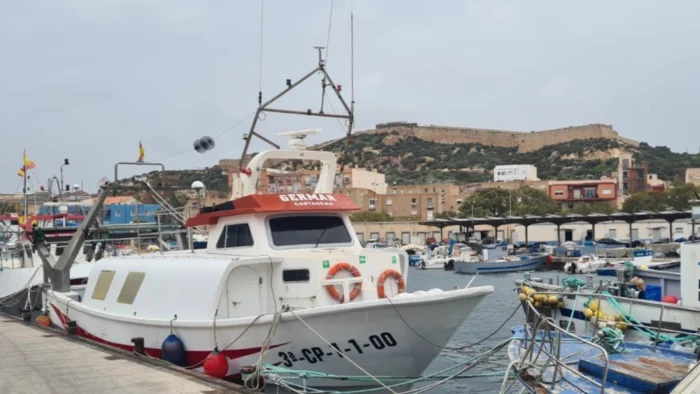 Temporal marítimo obliga a la flota pesquera de Murcia a permanecer en puerto