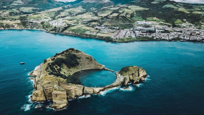 El 'Anillo de la Princesa': Descubre la Isla Volcánica Única en las Azores