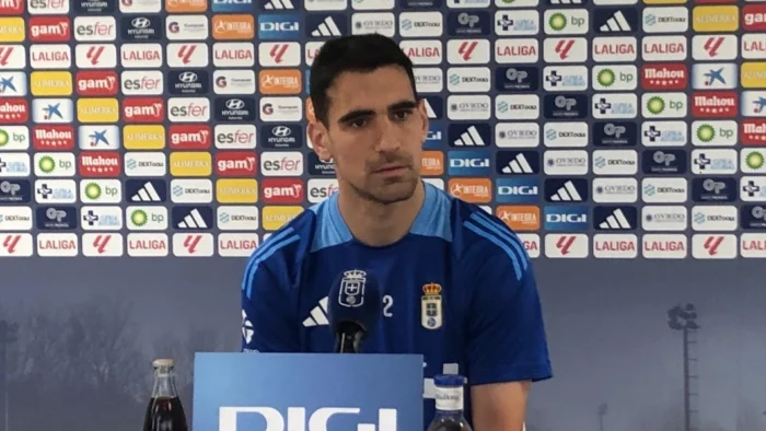 Dani Calvo (Real Oviedo) denuncia "atropello" por la suspensión del partido contra el Rayo Vallecano