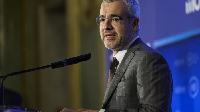 NUEVO TITULO: Aena y Aerolíneas en Conflicto por el Aumento de las Tasas Aeroportuarias