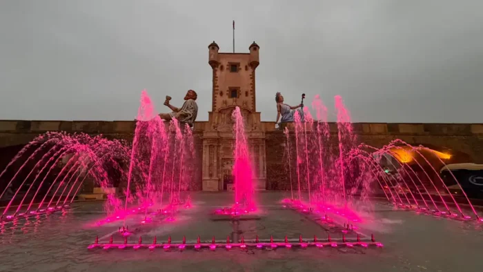 Cádiz se despide del Carnaval 2026 con la Quema de la Bruja Piti