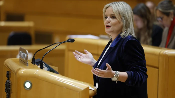 PP y Vox proponen ley para sancionar el uso de símbolos "partidistas" en edificios públicos