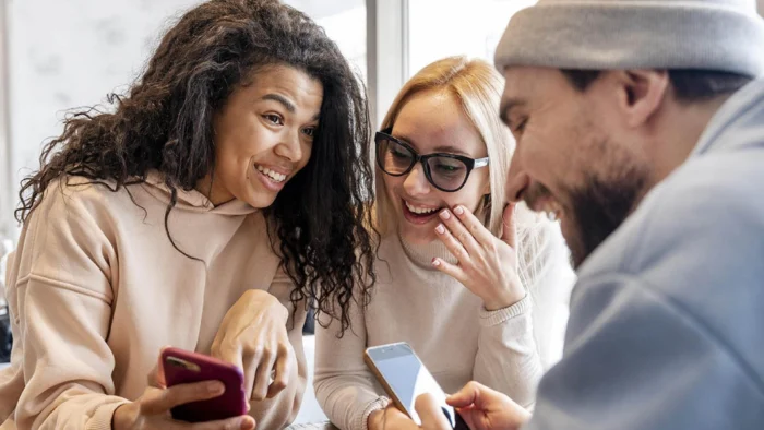 CONSEJOS PRÁCTICOS PARA CONOCER GENTE NUEVA EN GRANADA SI TIENES POCO TIEMPO