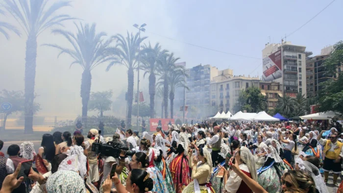 Novedades en las Hogueras de Alicante: Pibierzo Debuta y Asume la Palmera de 2026