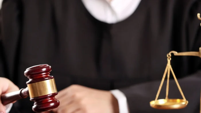 Pensiones Insuficientes: Abogados y Procuradores Mutualistas Intensifican Protestas en España