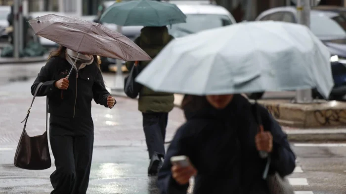 La Borrasca Oriana Azota Madrid con Lluvia y Fuertes Vientos
