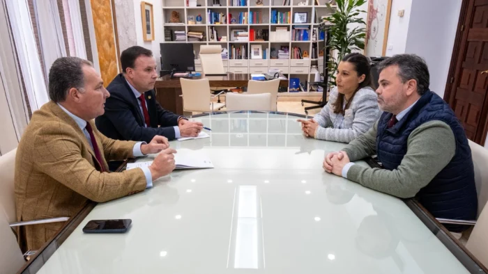 NUEVA RED PÚBLICA DE CAJEROS AUTOMÁTICOS PARA COMBATIR LA EXCLUSIÓN FINANCIERA EN HUELVA