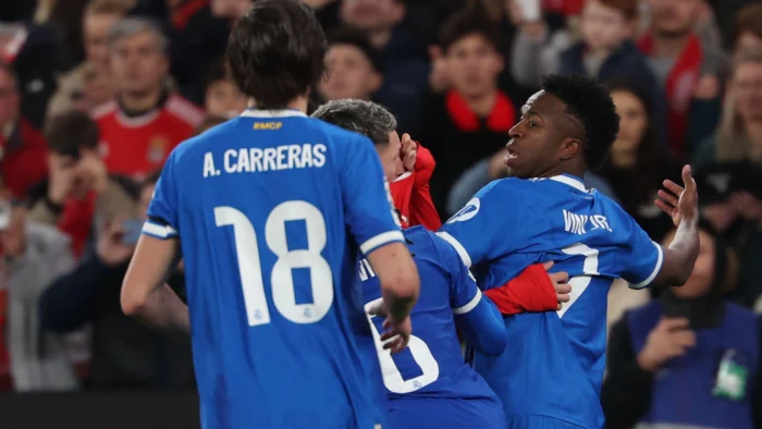 La dura crítica de un exárbitro internacional argentino a Vinicius y a la UEFA: "Humilla, basurea, denigra, genera violencia…para luego victimizarse"