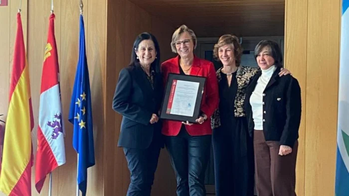 Reacreditación de Excelencia para la Unidad de Enfermedades Inflamatorias Intestinales del HUBU