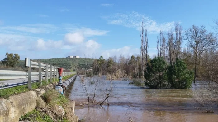 TRAGEDIA EN BADAJOZ: MUERE AHOGADA TRAS SER ARRASTRADO SU VEHÍCULO POR EL RÍO ZÚJAR